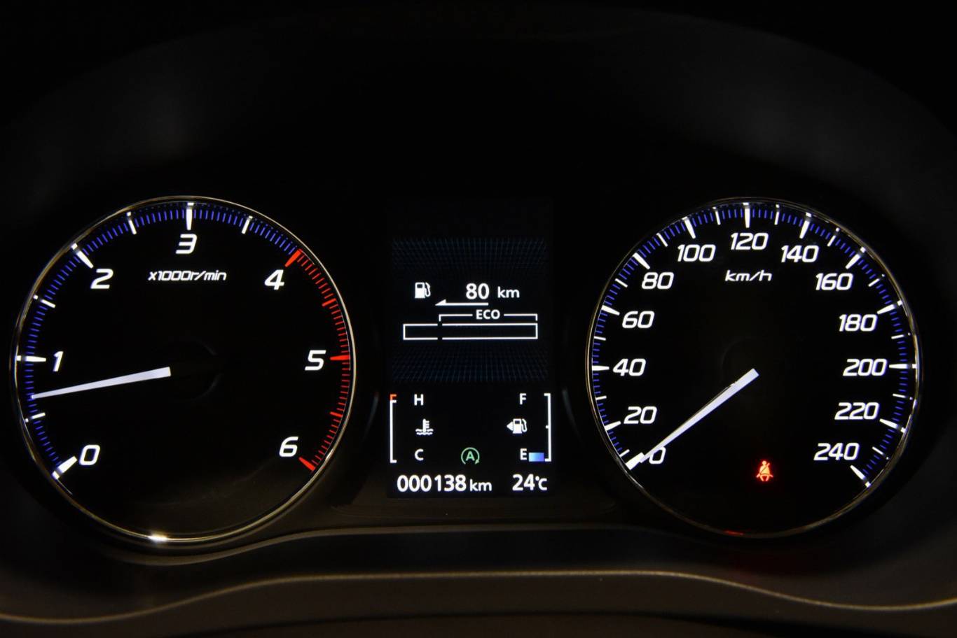 MITSUBISHI Outlander 32