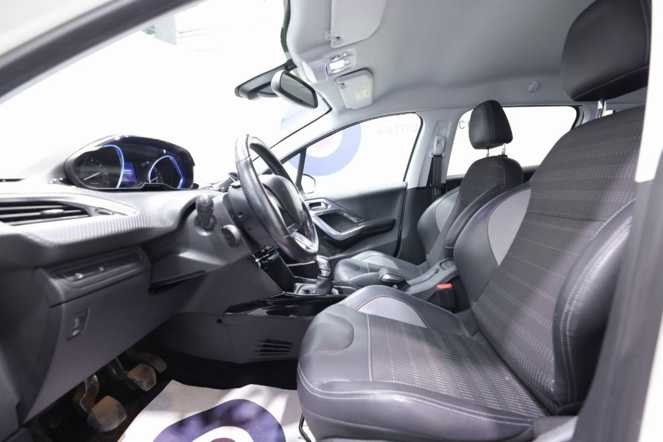PEUGEOT 2008 19