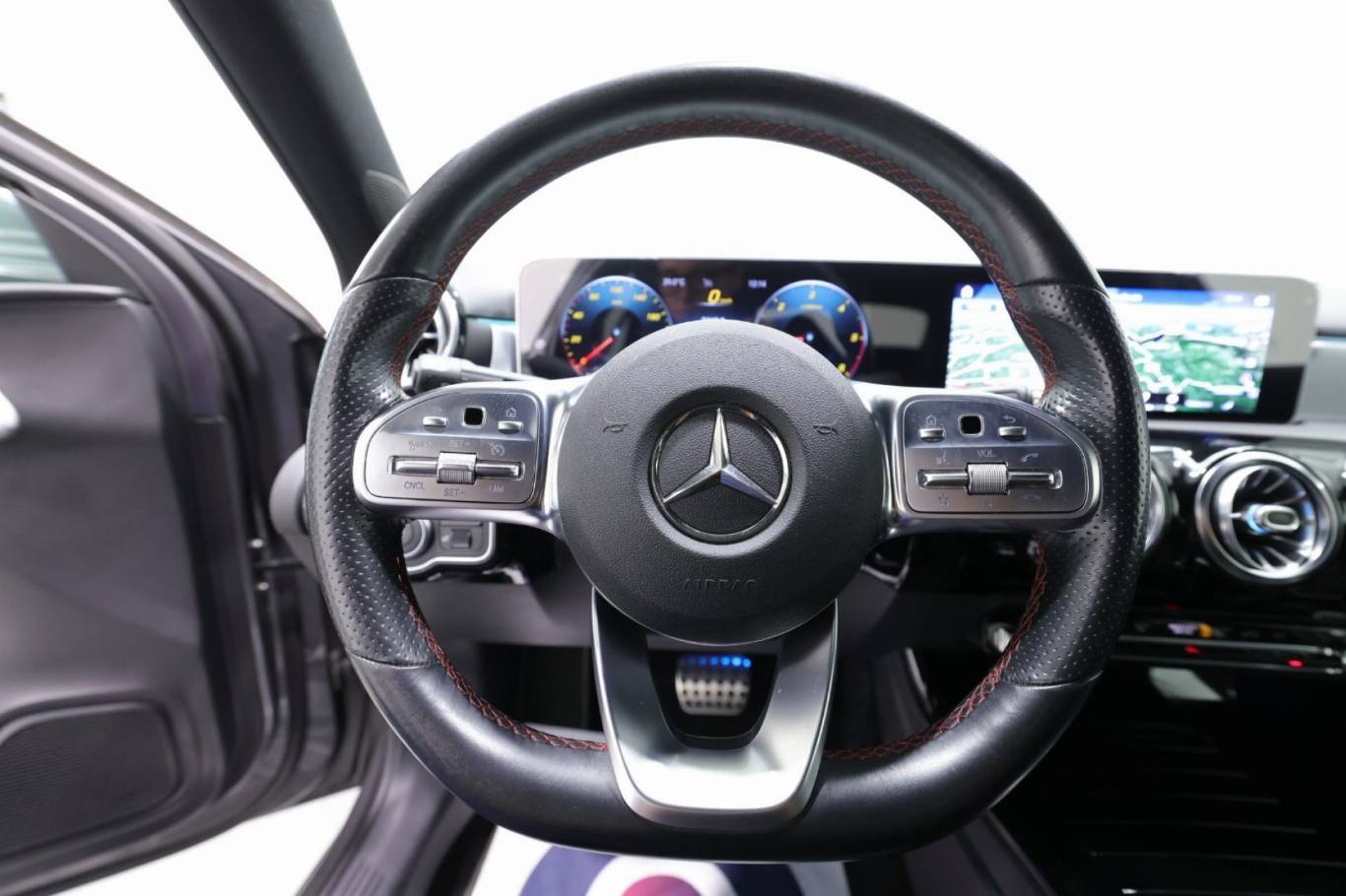 MERCEDES-BENZ A 180 7