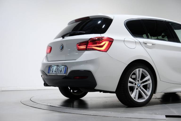 BMW 118 57