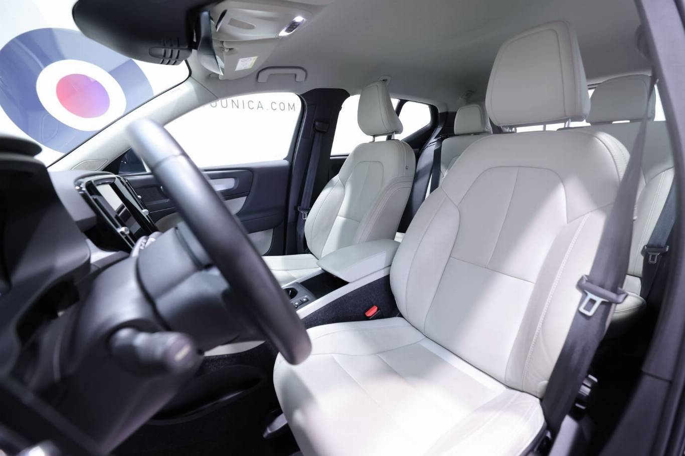VOLVO XC40 14