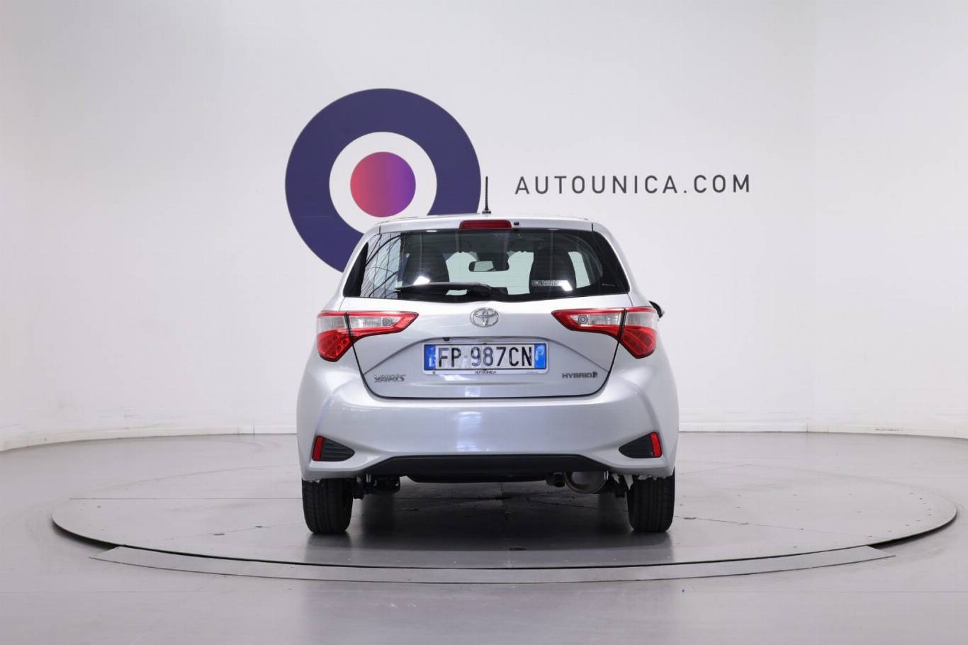 TOYOTA Yaris 15