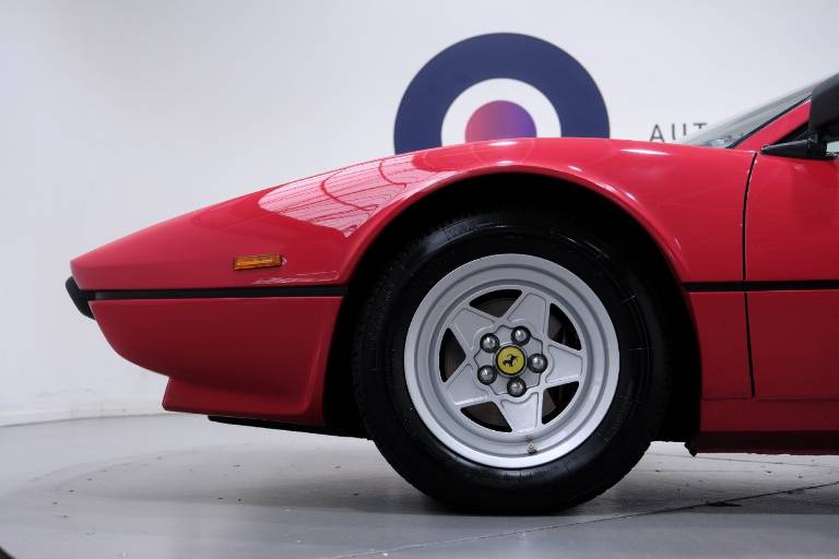 FERRARI 308 19