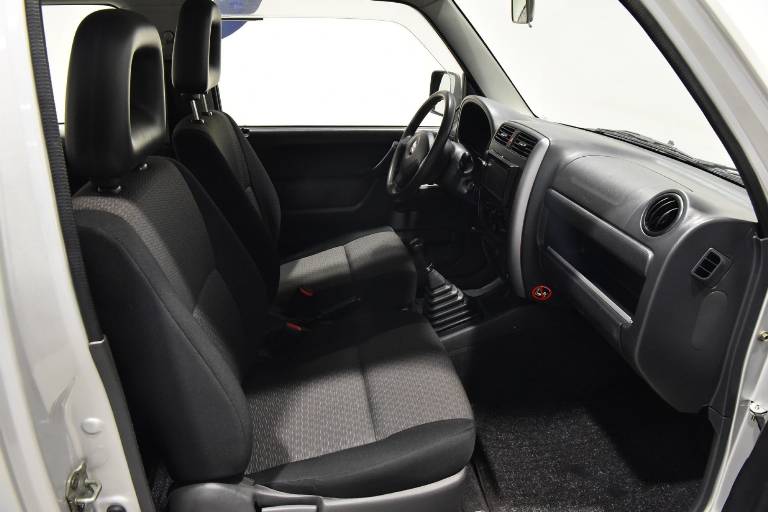 SUZUKI Jimny 19