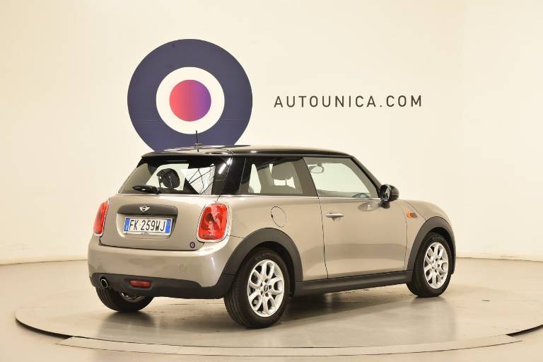 MINI One 10