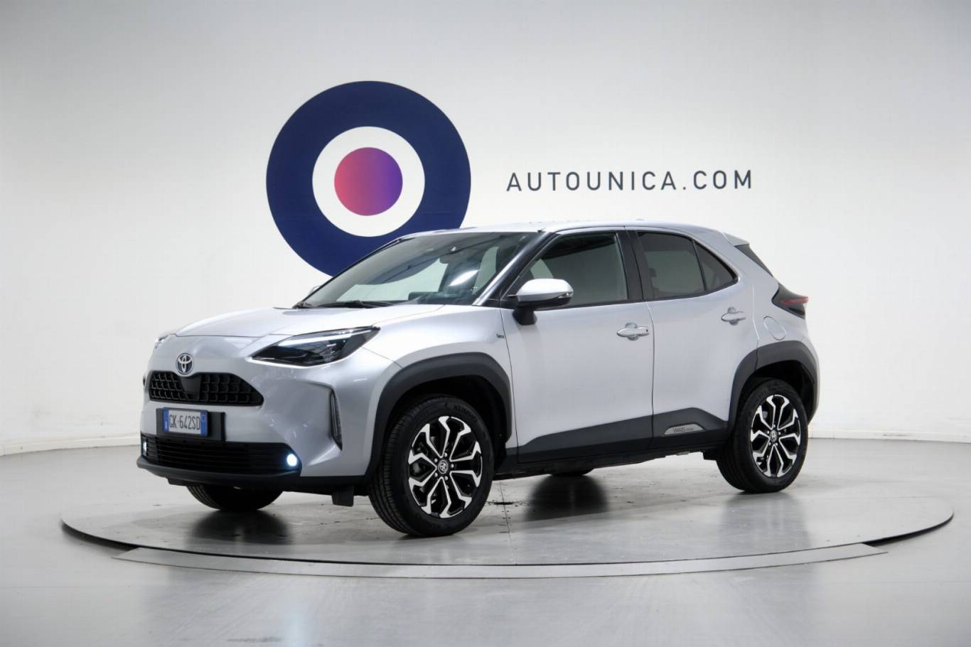 TOYOTA Yaris Cross 1