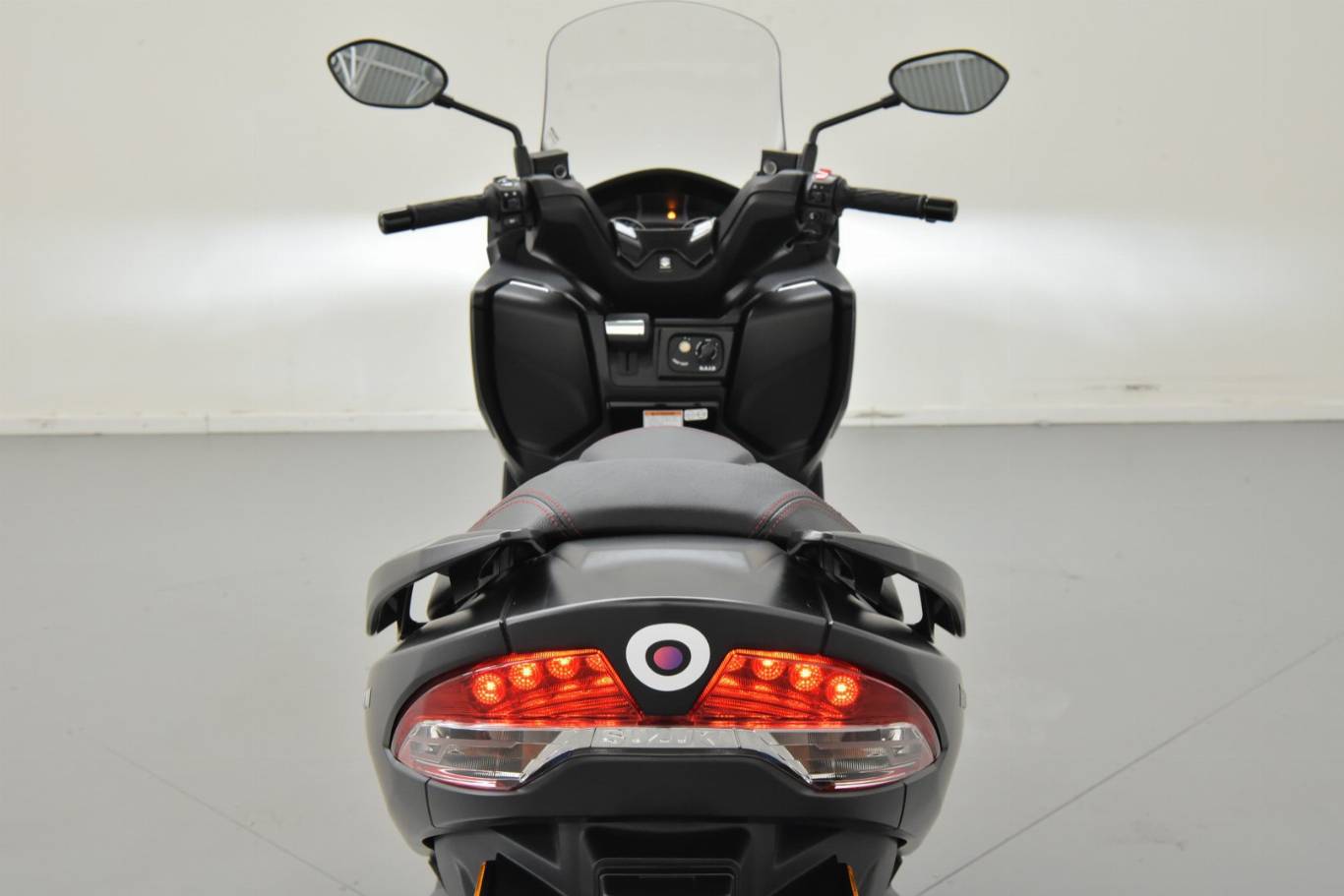 SUZUKI Burgman AN 400 37