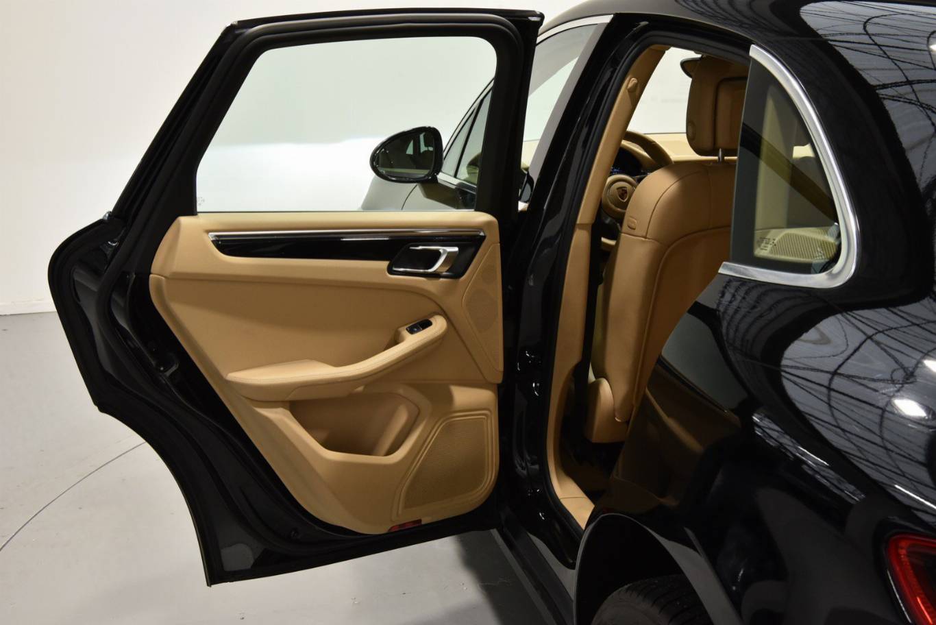 PORSCHE Macan 40