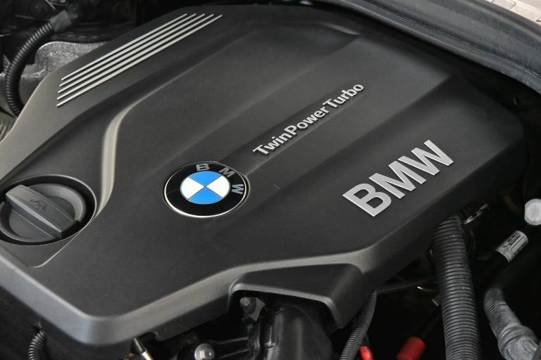BMW 318 49