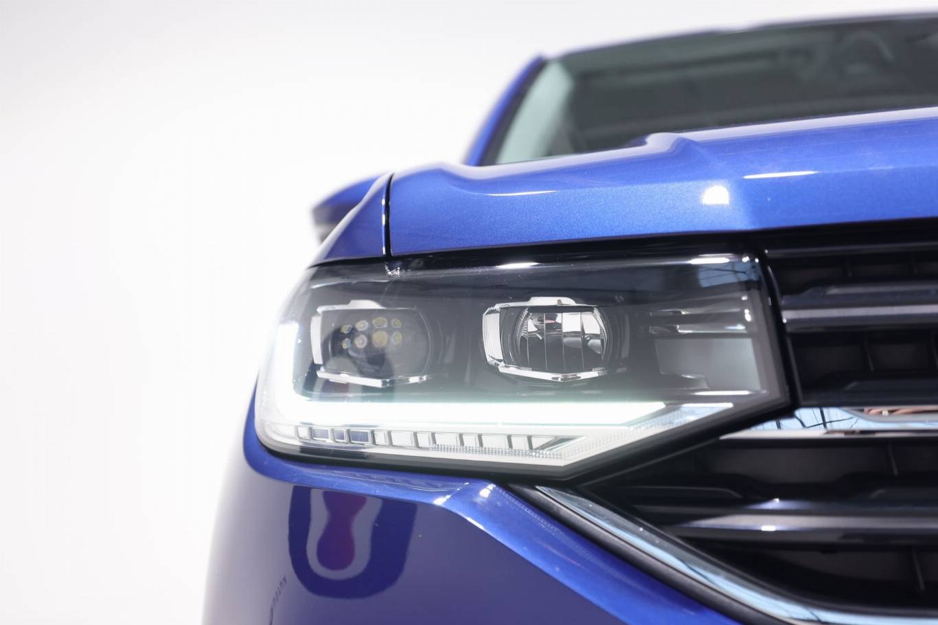 VOLKSWAGEN T-Cross 12