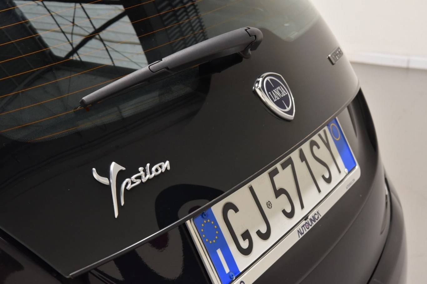 LANCIA Ypsilon 32