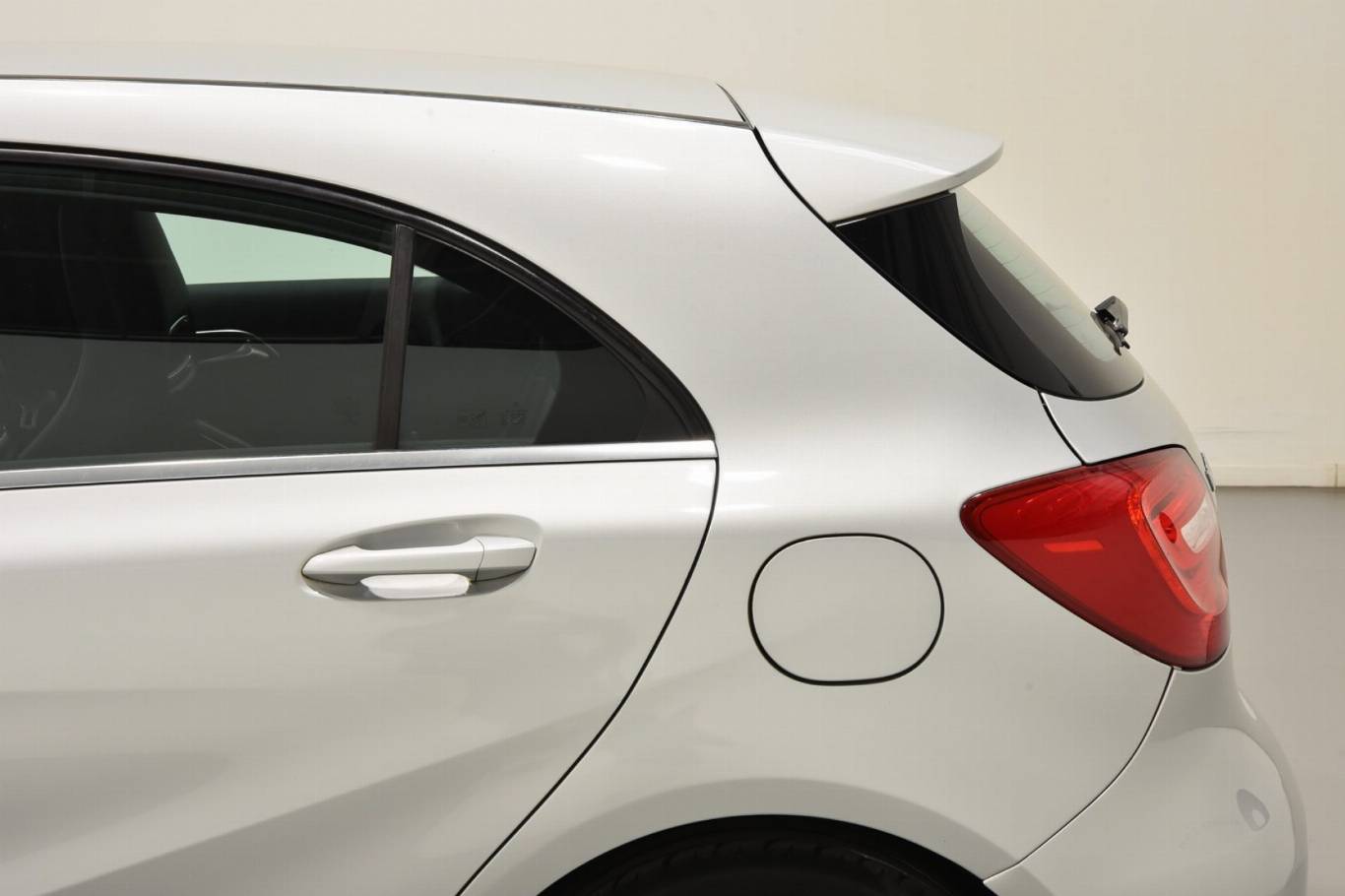 MERCEDES-BENZ A 180 43