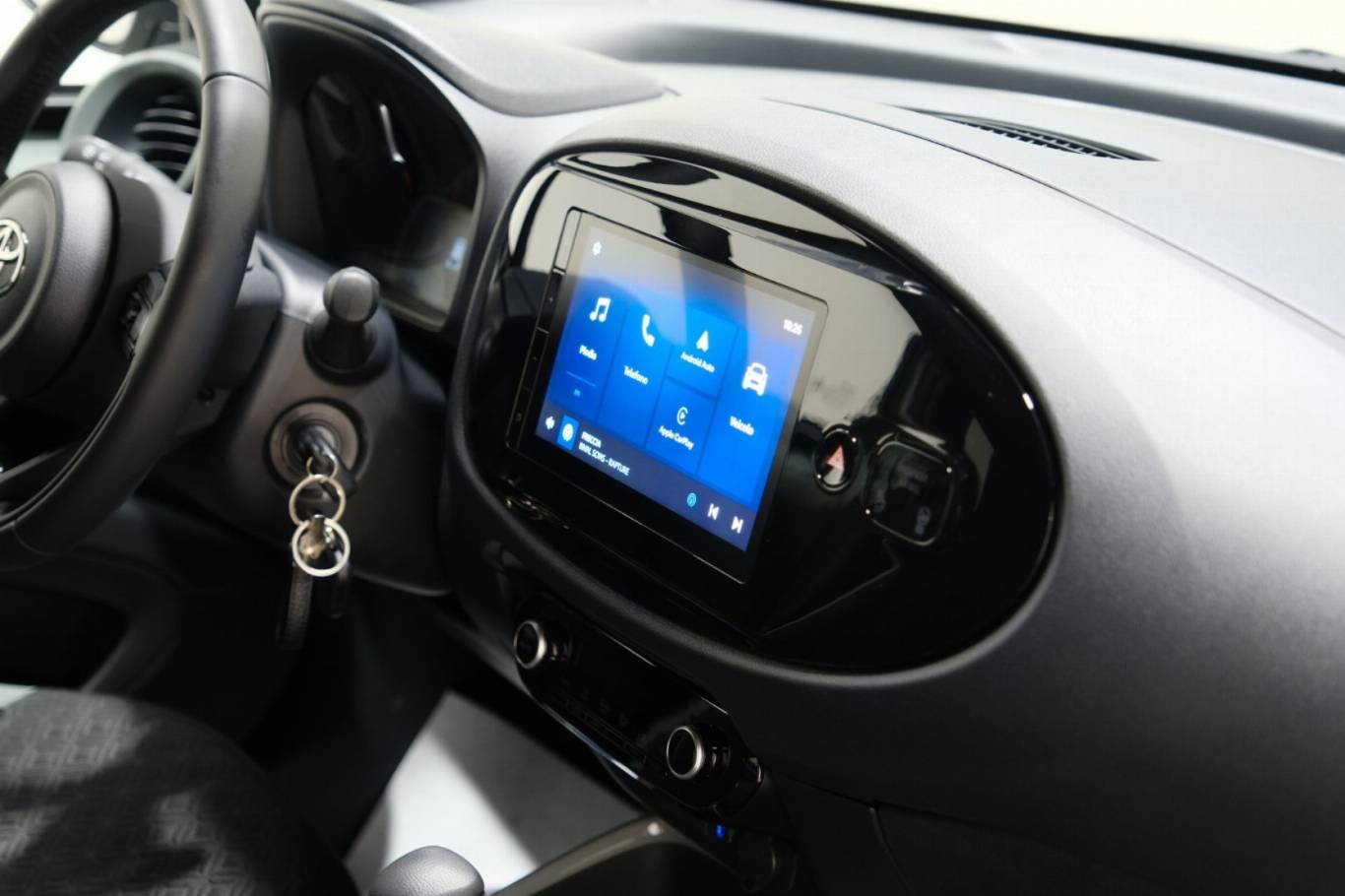 TOYOTA Aygo X 41