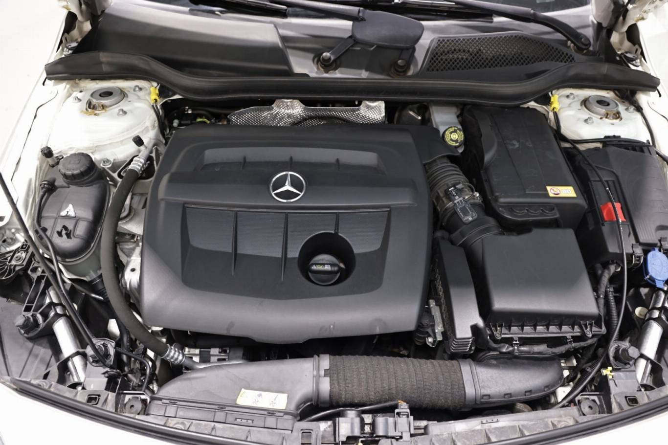 MERCEDES-BENZ A 180 57