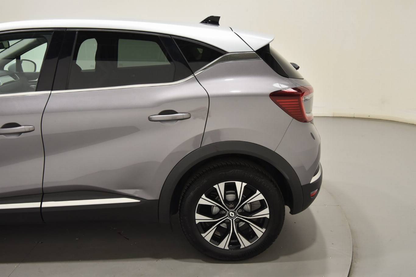 RENAULT Captur 43