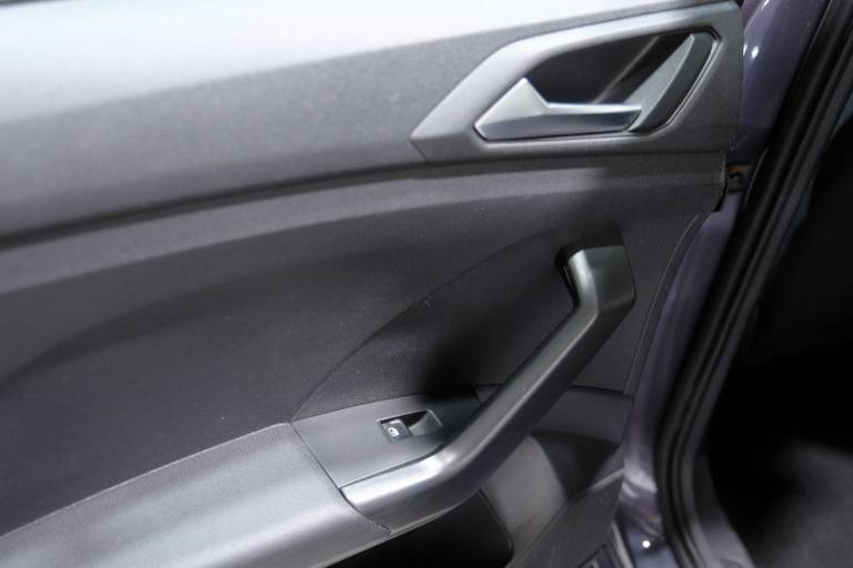 VOLKSWAGEN T-Cross 38