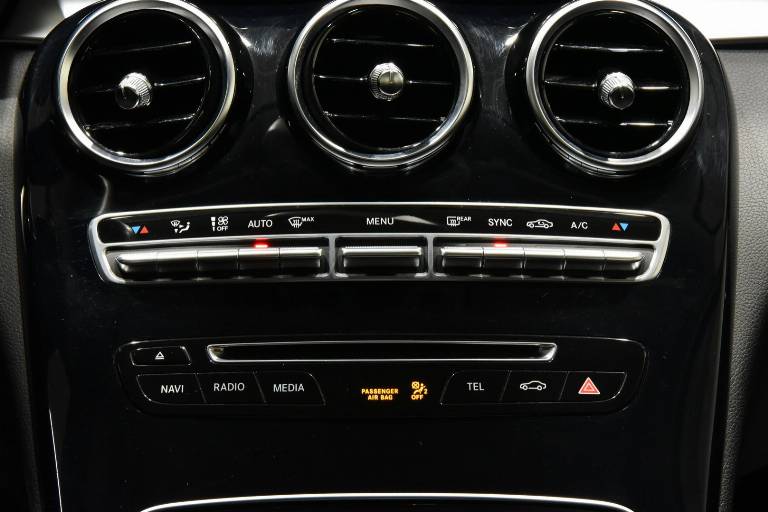 MERCEDES-BENZ C 220 10