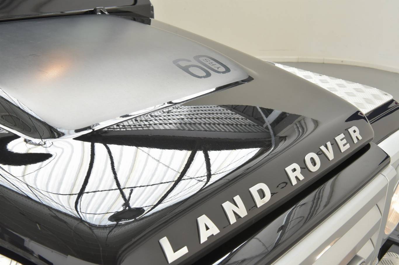 LAND ROVER Defender 86