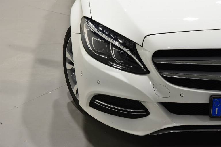 MERCEDES-BENZ C 220 57