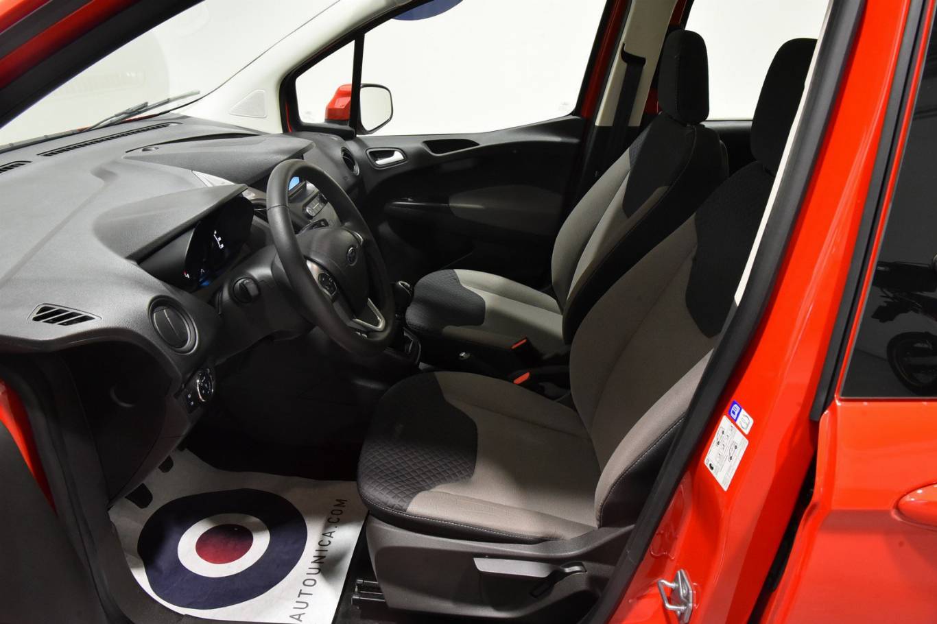 FORD Tourneo Courier 4