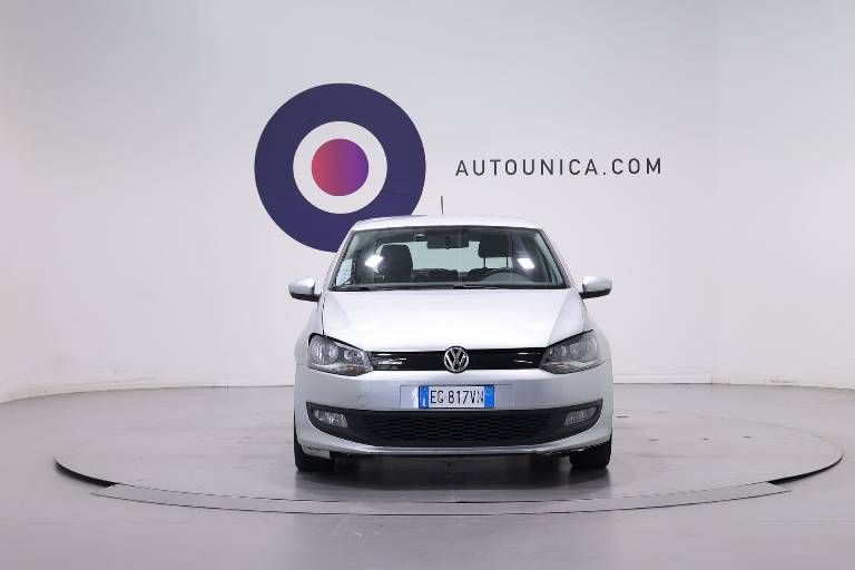 VOLKSWAGEN Polo 4