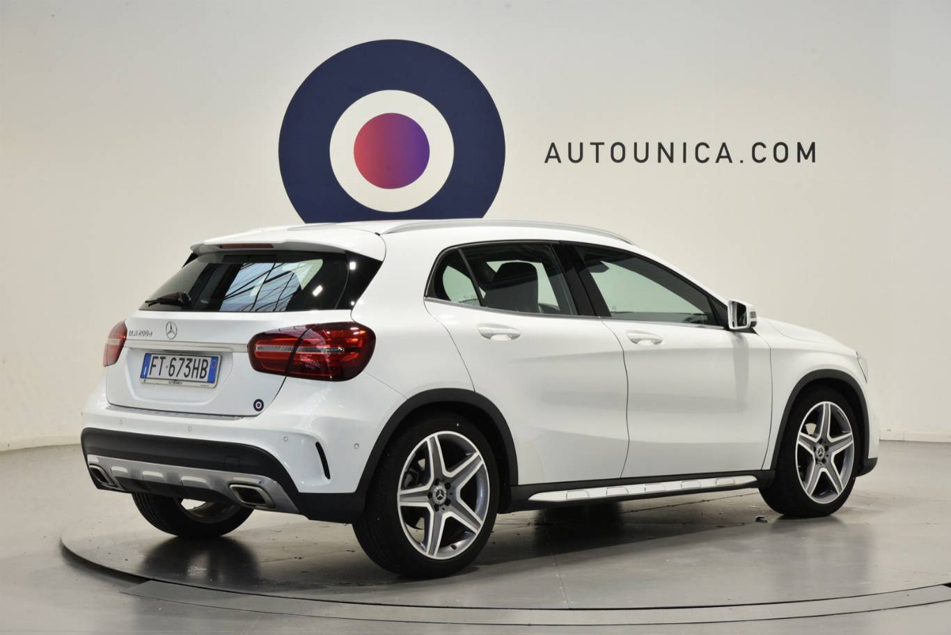 MERCEDES-BENZ GLA 200 30