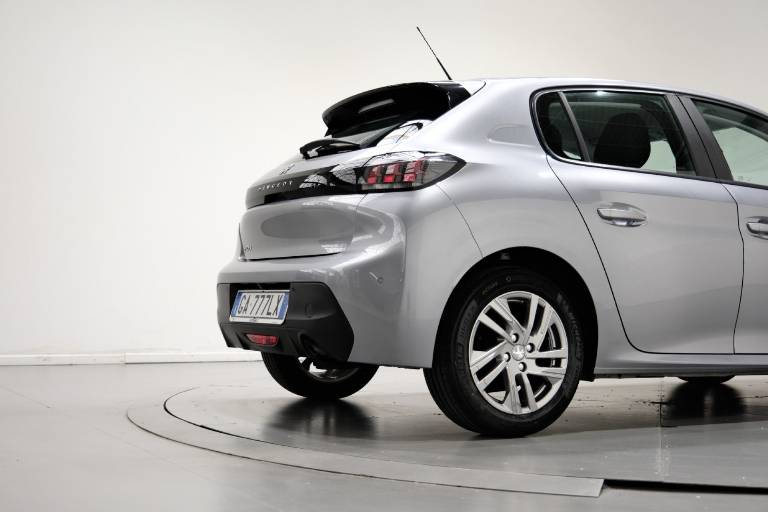 PEUGEOT 208 51