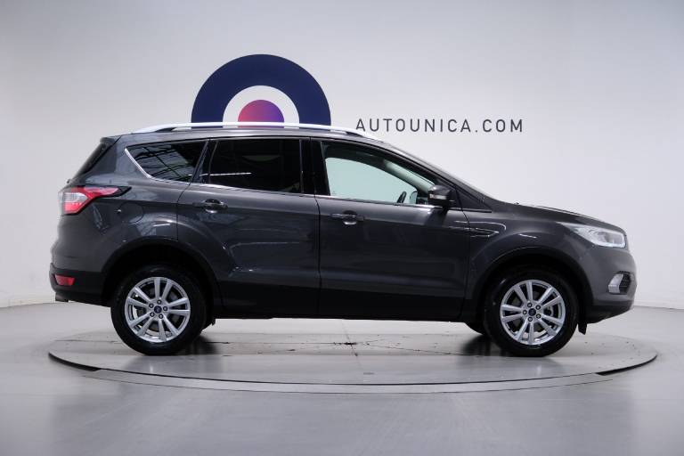 FORD Kuga 4