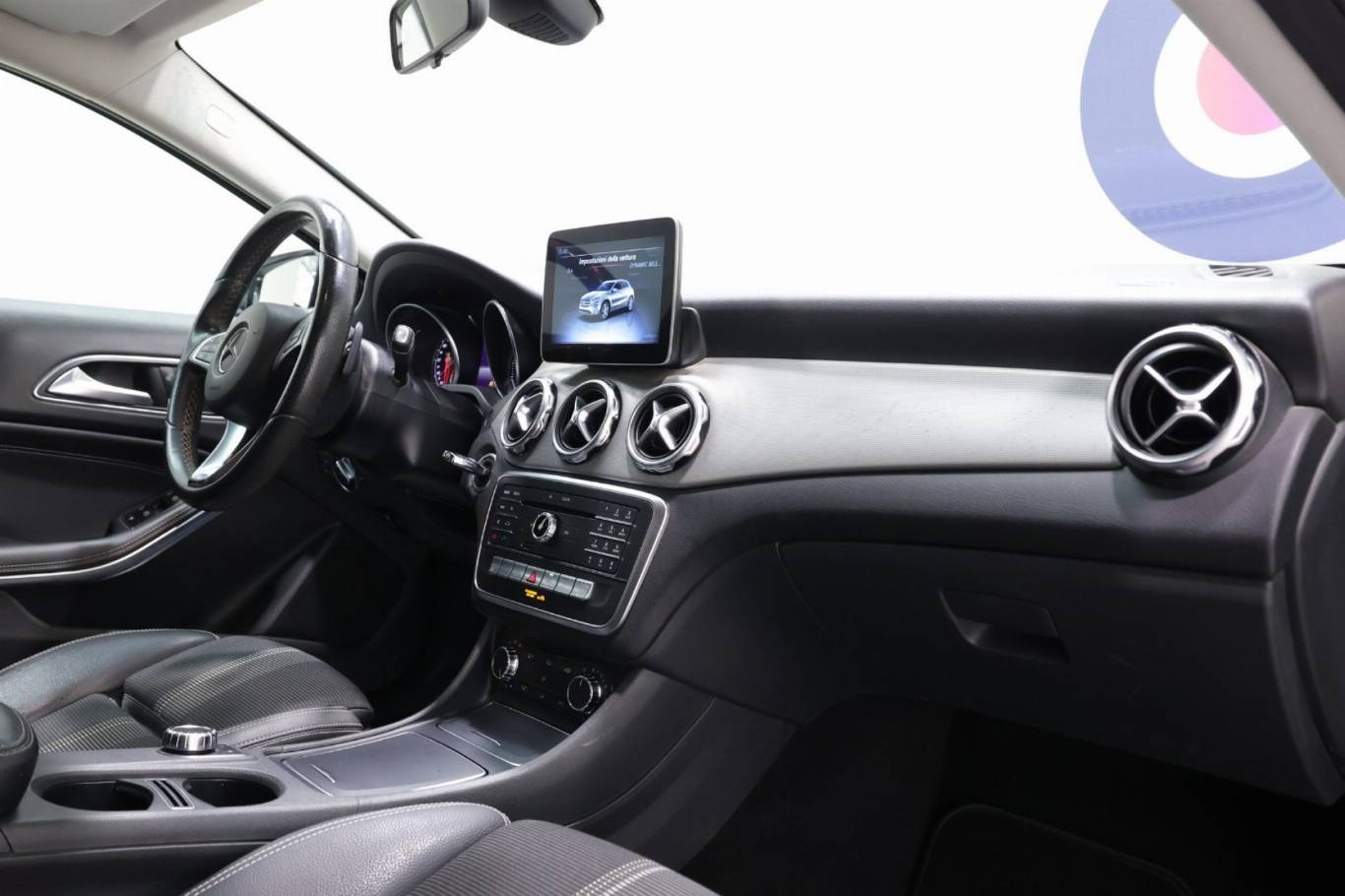 MERCEDES-BENZ GLA 200 43