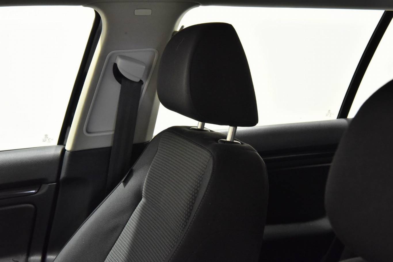 VOLKSWAGEN Golf Variant 18