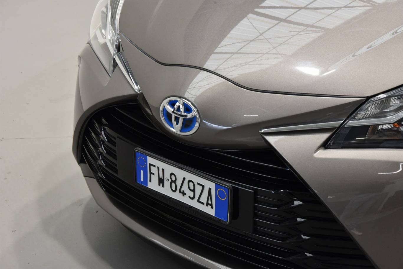 TOYOTA Yaris 48