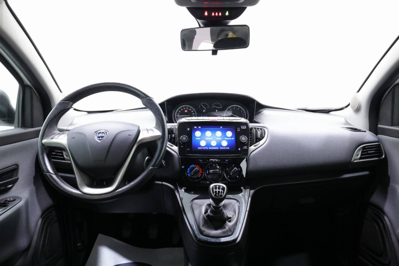LANCIA Ypsilon 6