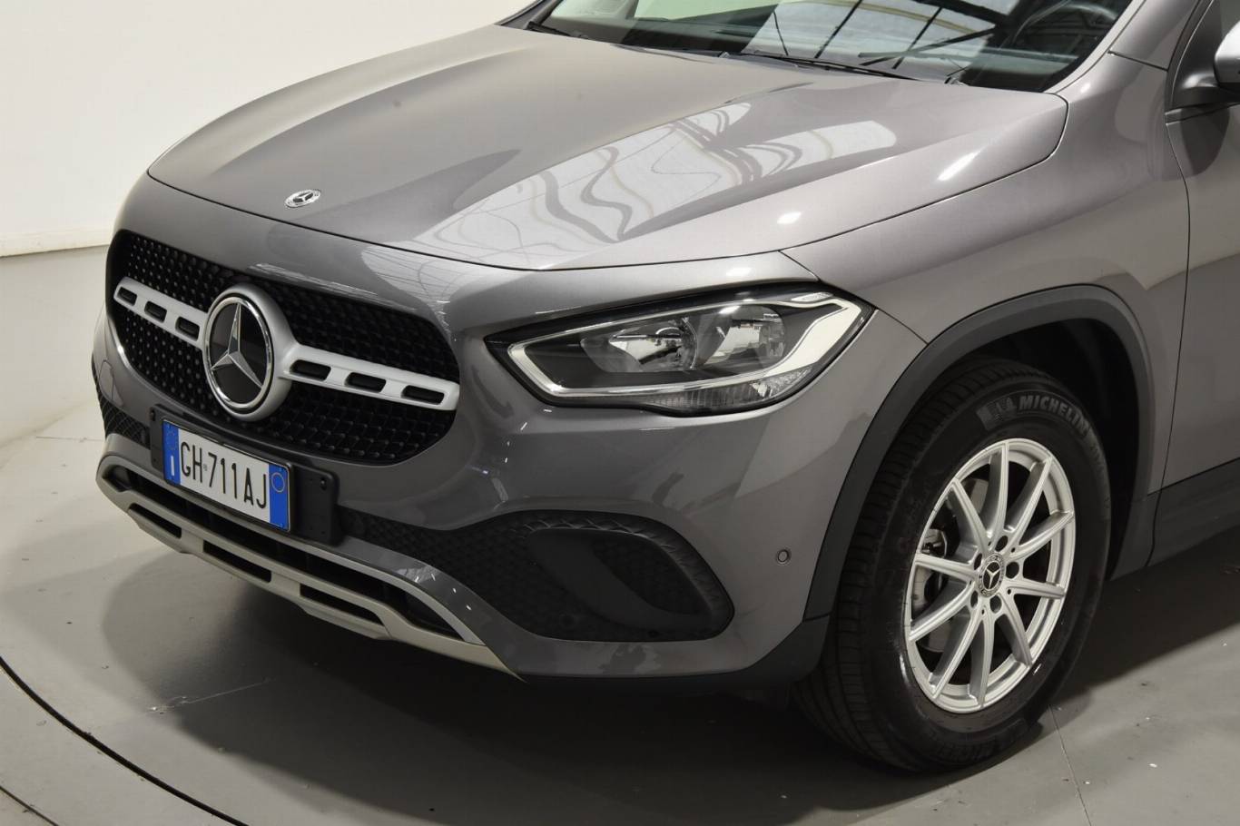 MERCEDES-BENZ GLA 180 40
