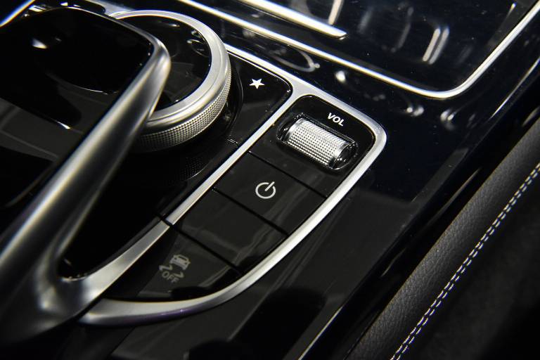 MERCEDES-BENZ GLC 250 42