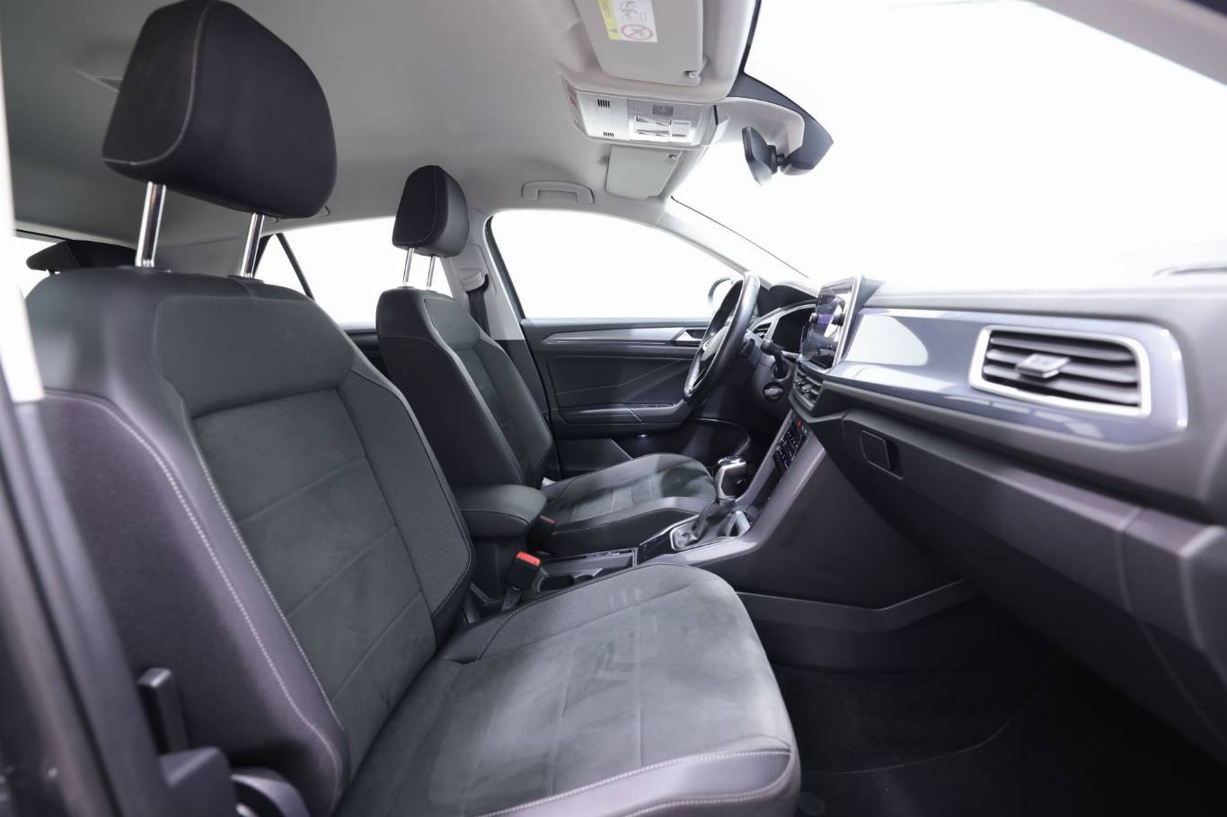 VOLKSWAGEN T-Roc 43