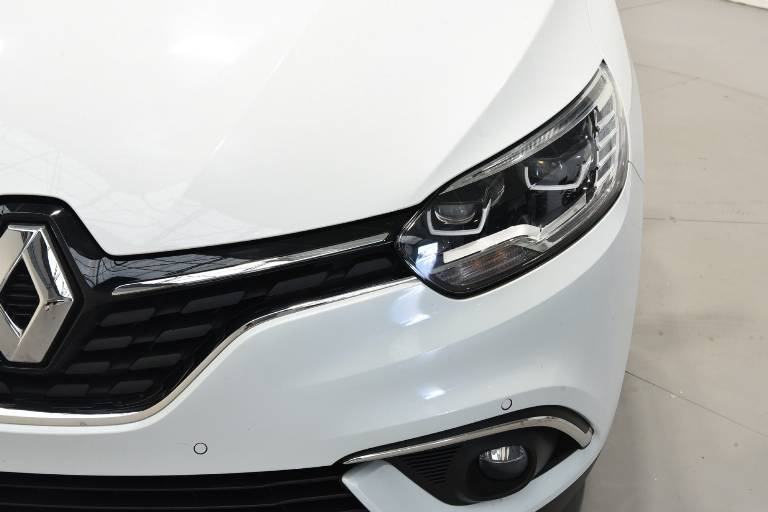 RENAULT Scenic 18