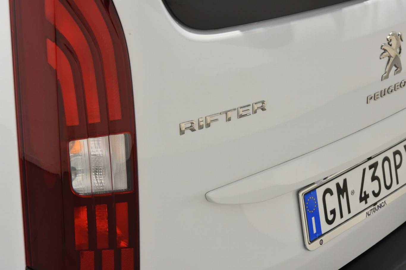 PEUGEOT Rifter 49