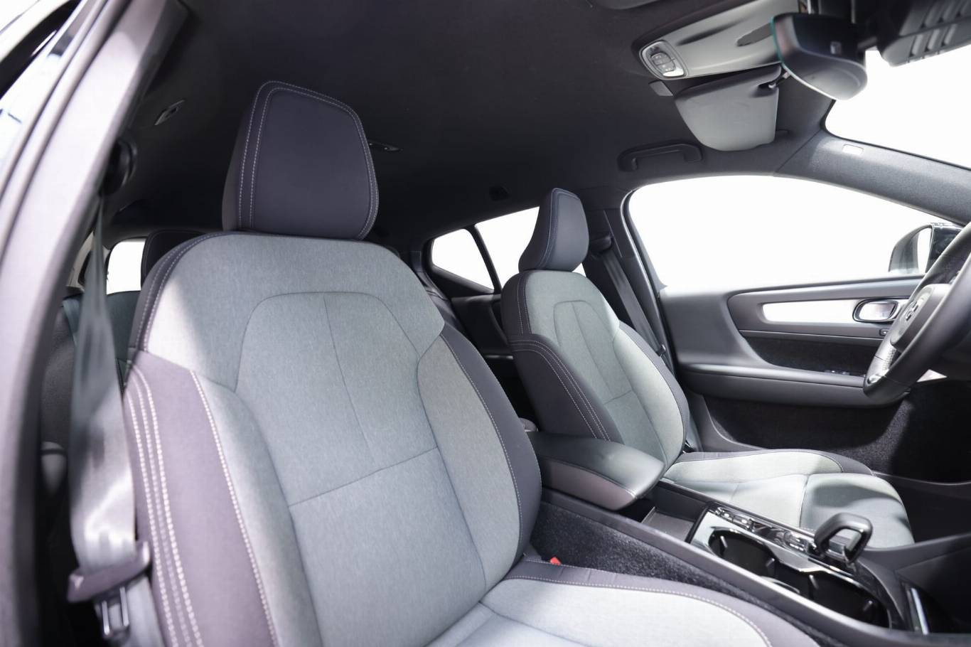VOLVO XC40 51