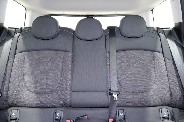 MINI Cooper Clubman 34