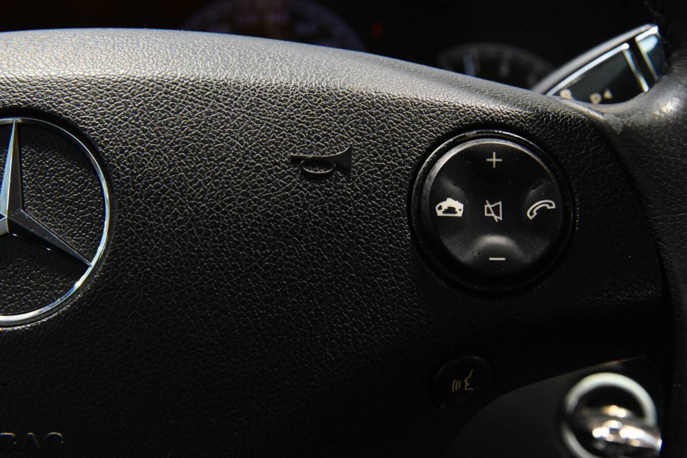 MERCEDES-BENZ S 320 25