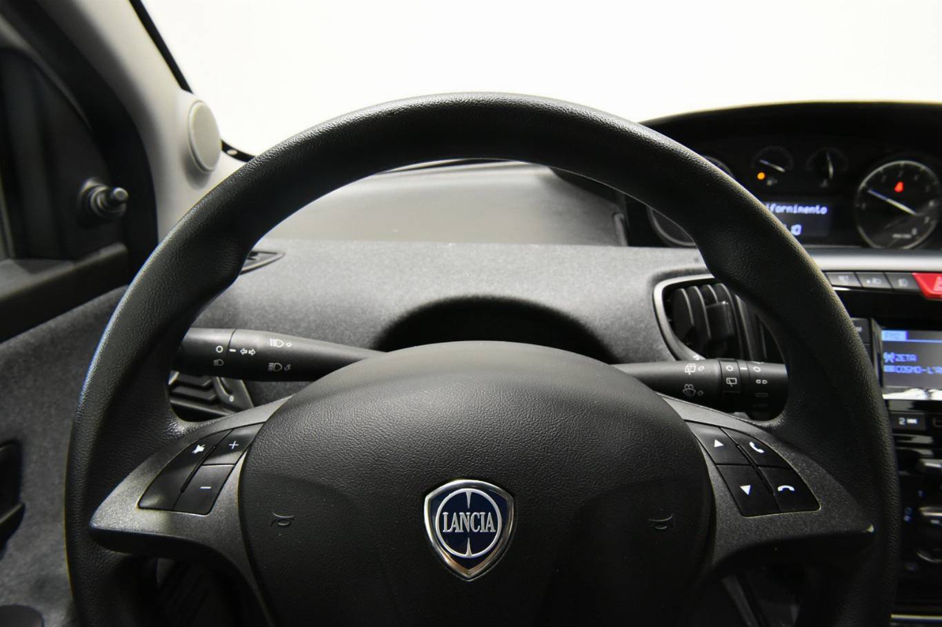 LANCIA Ypsilon 9