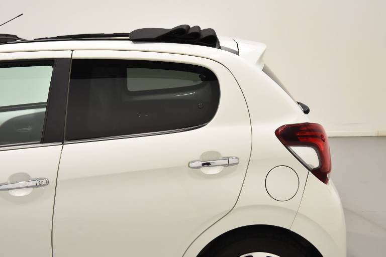 PEUGEOT 108 41