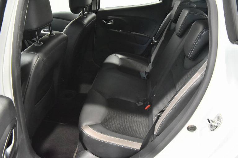 RENAULT Clio 37