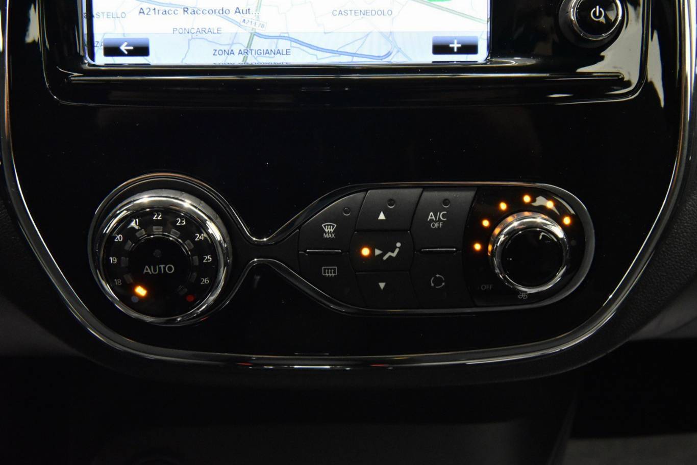 RENAULT Captur 11