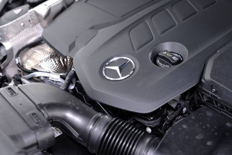 MERCEDES-BENZ GLC 200 85