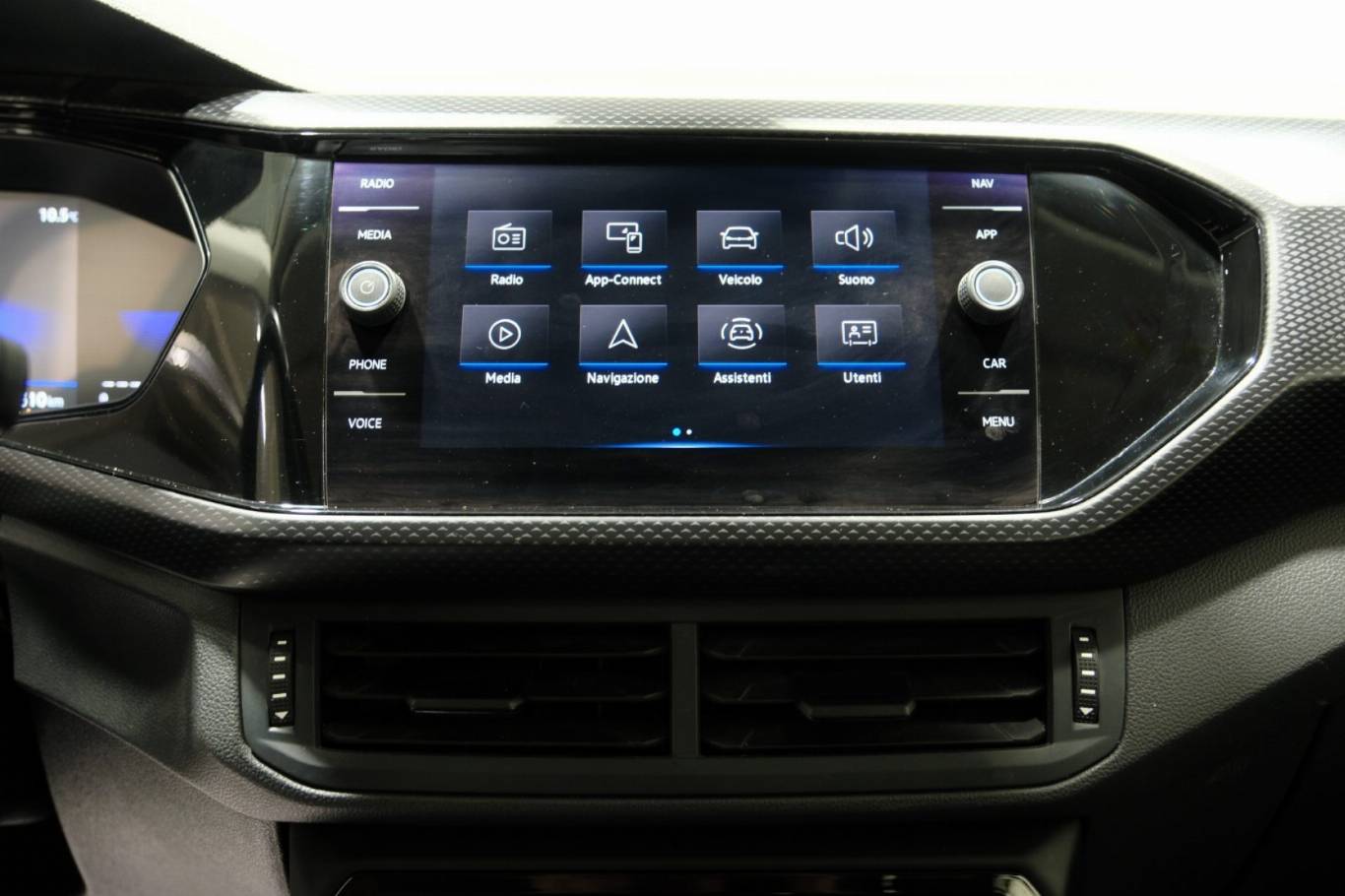 VOLKSWAGEN T-Cross 9