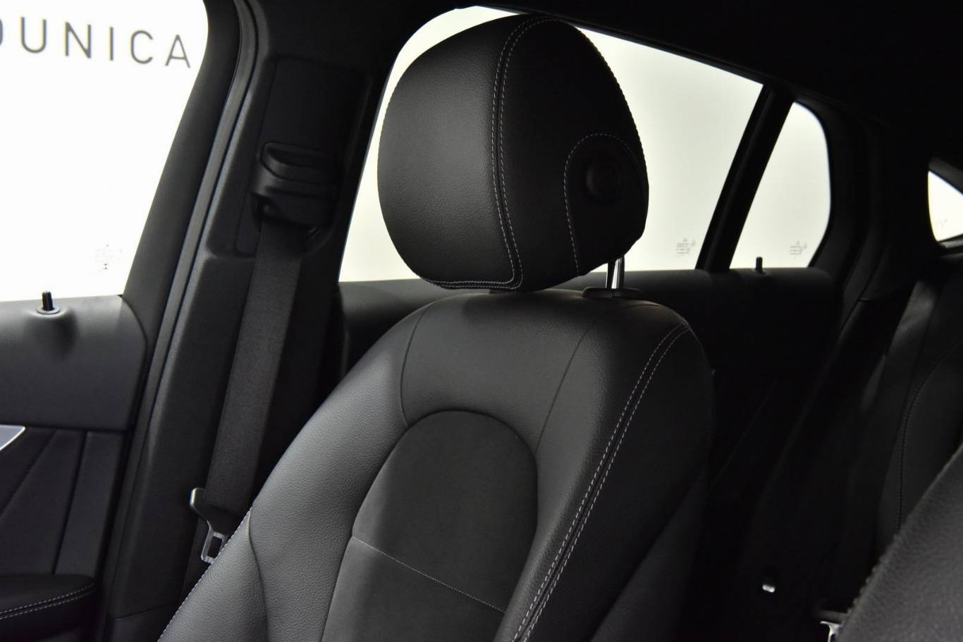 MERCEDES-BENZ GLC 220 46