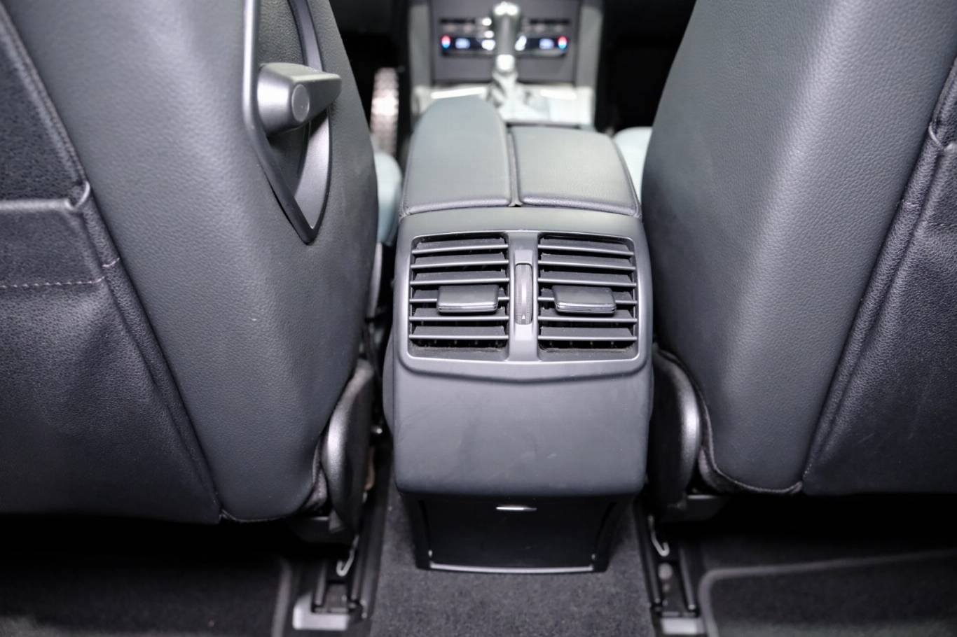 MERCEDES-BENZ E 250 44