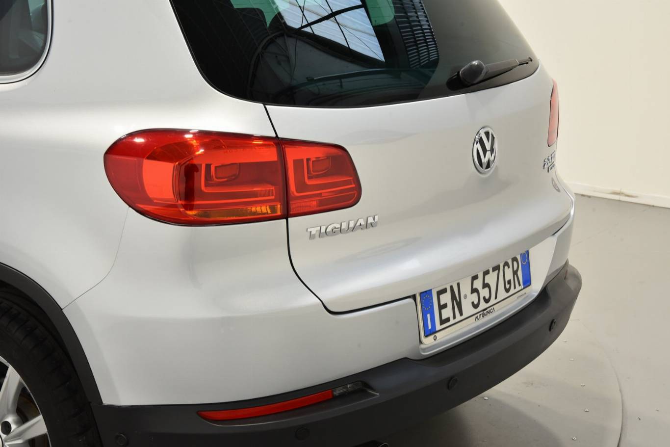VOLKSWAGEN Tiguan 53