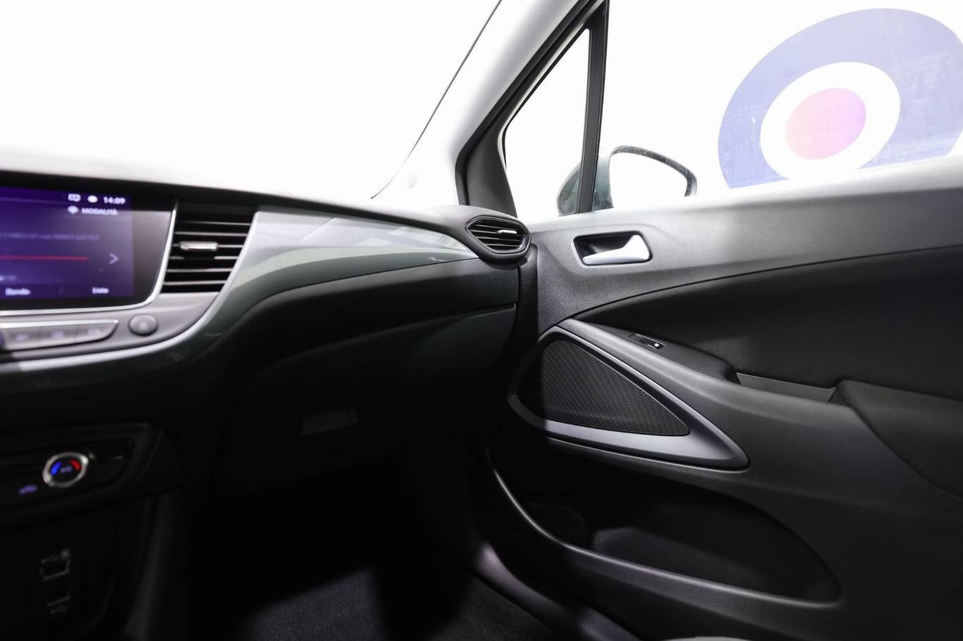 OPEL Crossland 28